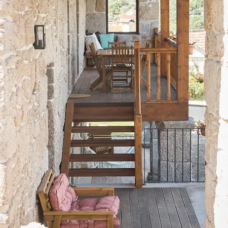 Valados Do Outeiro - *