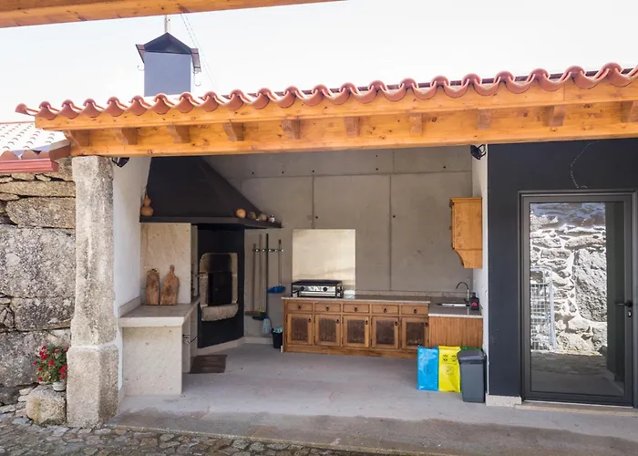 Casa de Campo Valados Do Outeiro - *