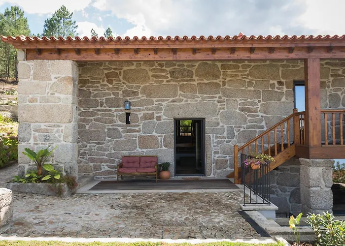 Casa de Campo Valados Do Outeiro - *