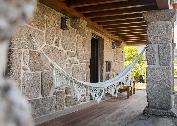 Casa de Campo Valados Do Outeiro - *